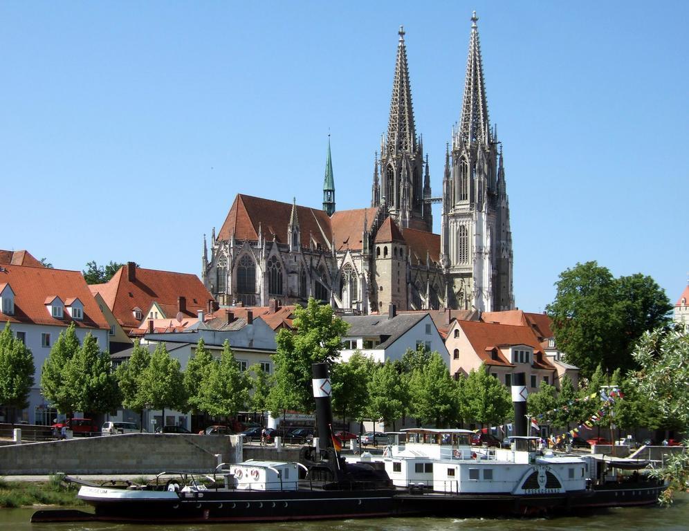 Apartments Altstadtflair Regensburg Ruang foto